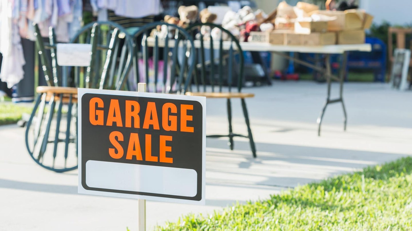 Garage-Sale-in-Chicago